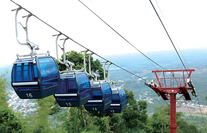 Double-line Gondola Lift