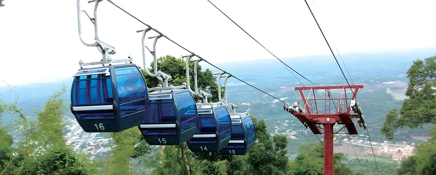 Pulsating-Gondola-Lift07
