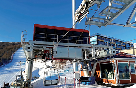 Fixed-grip Chairlift