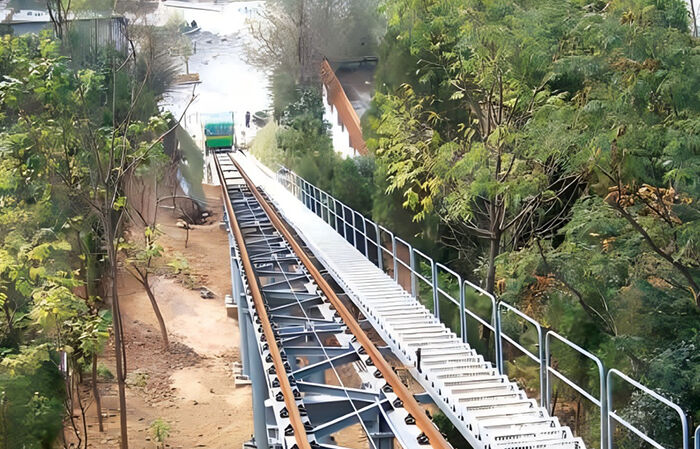 Tourist Sightseeing Ground Cable Car