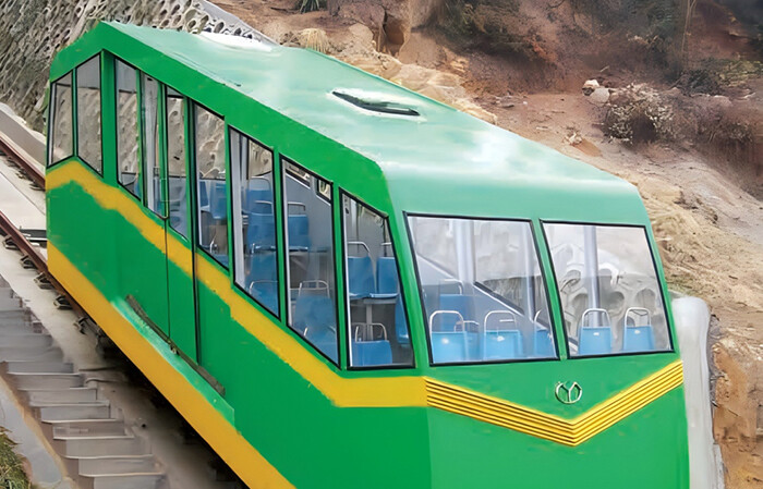 Tourist Sightseeing Ground Cable Car